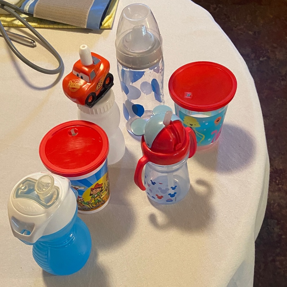 Colorful Kids Sippy Cups Set - Picture 2 of 2